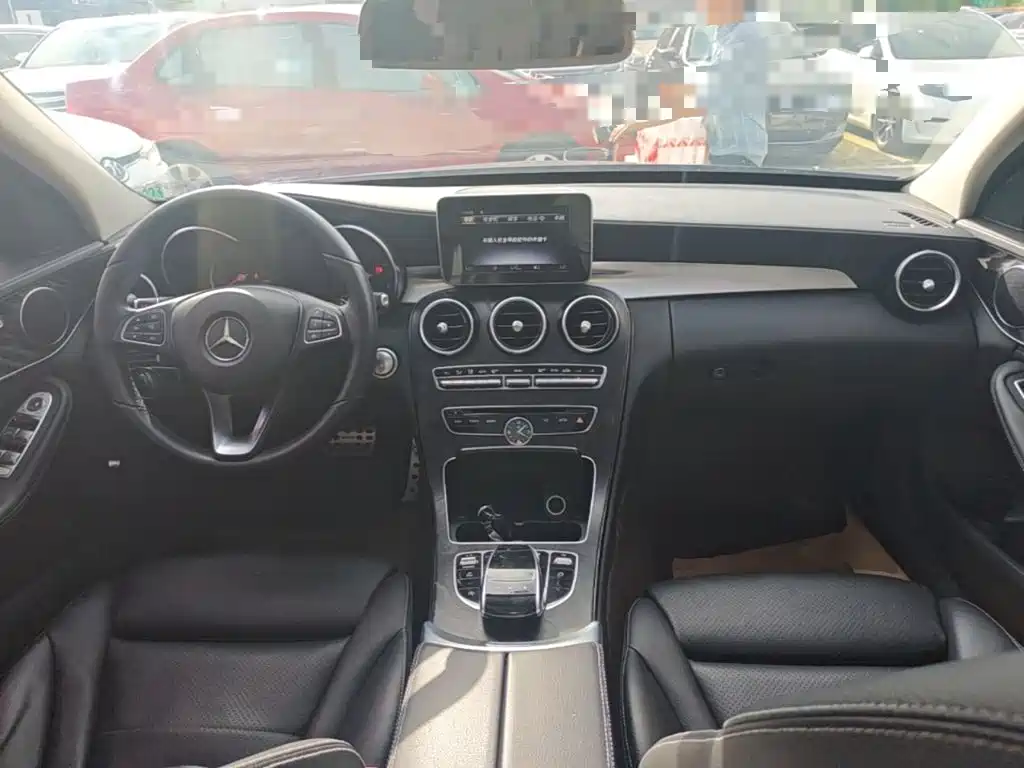 Mercedes-Benz C-Class — миниатюра 10