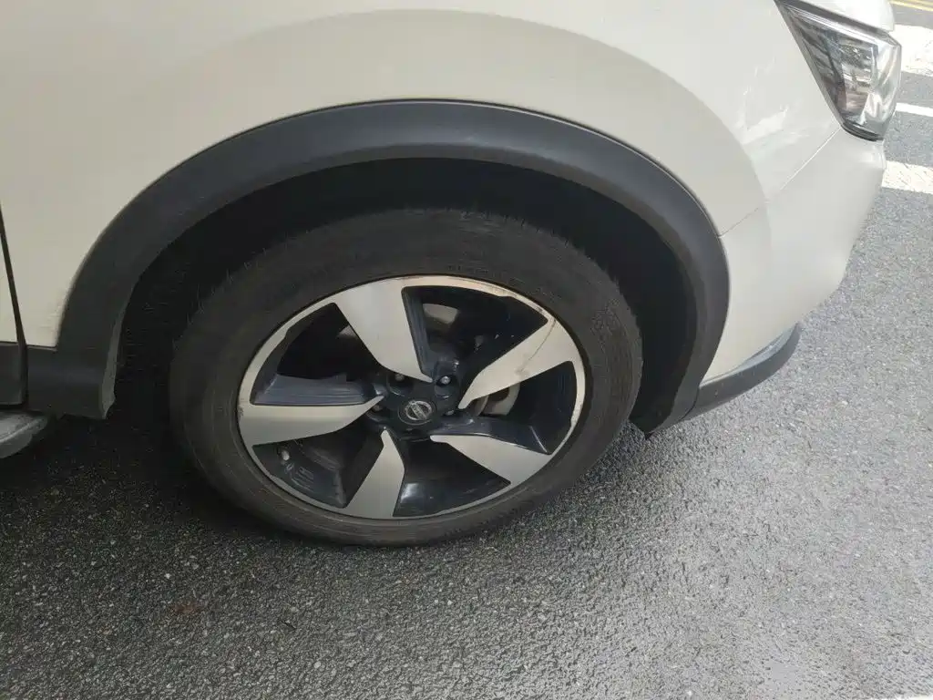 Nissan Qashqai — миниатюра 10