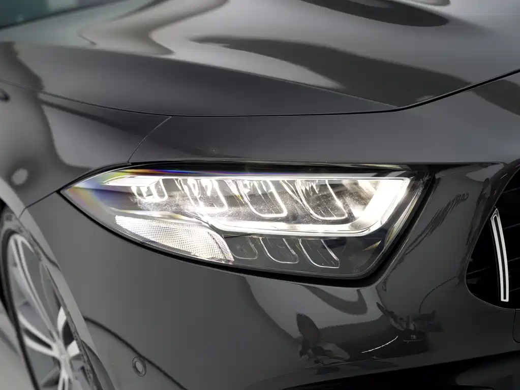 Mercedes-Benz CLS — миниатюра 23