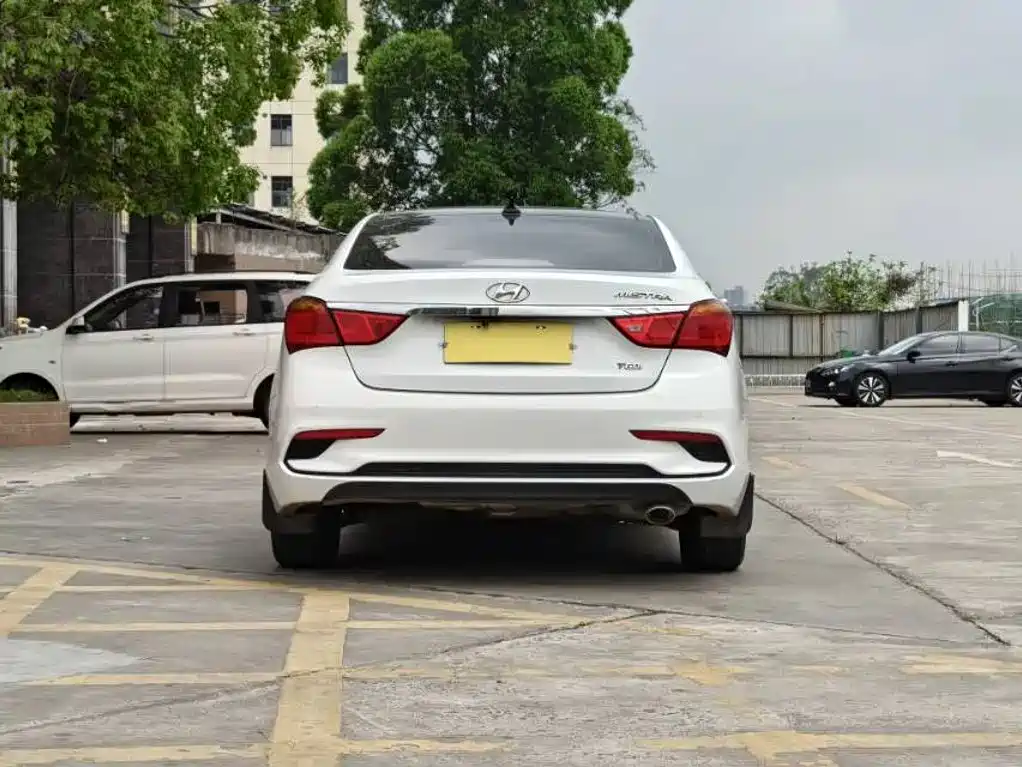 Hyundai Mistra — миниатюра 5