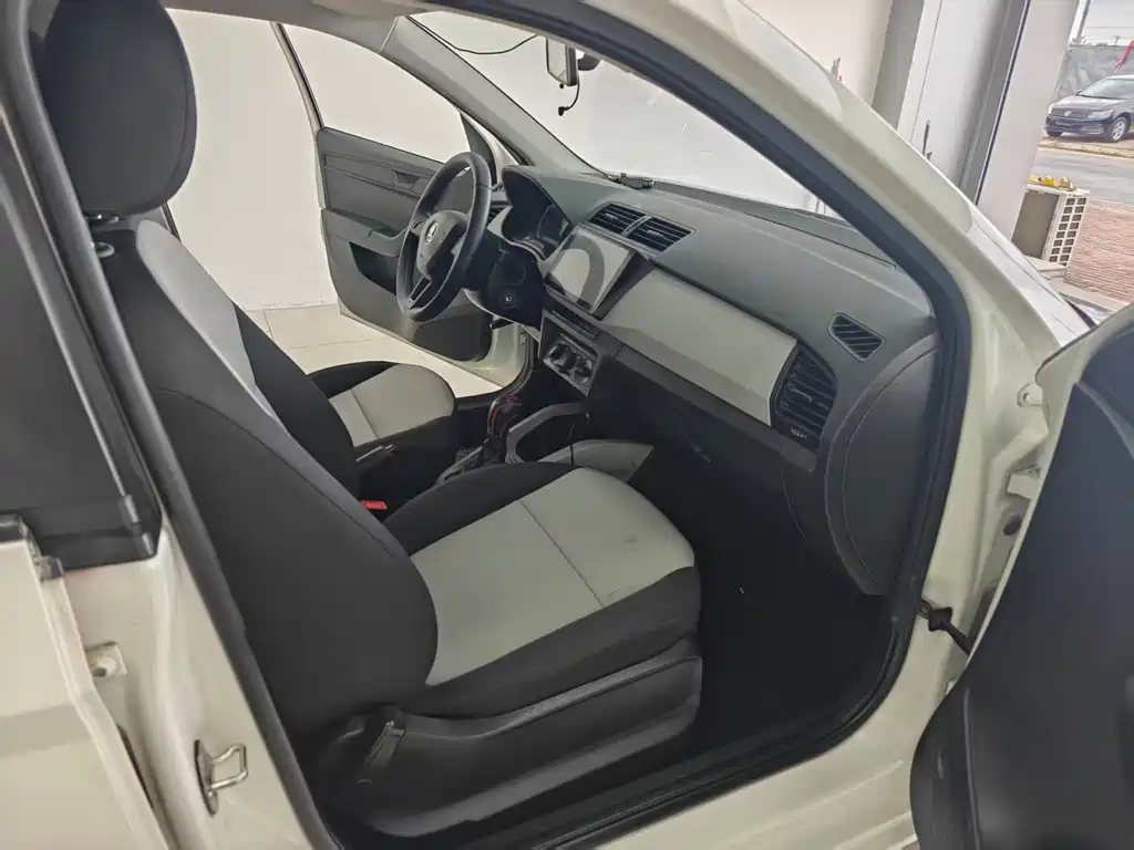 Skoda Fabia — миниатюра 9