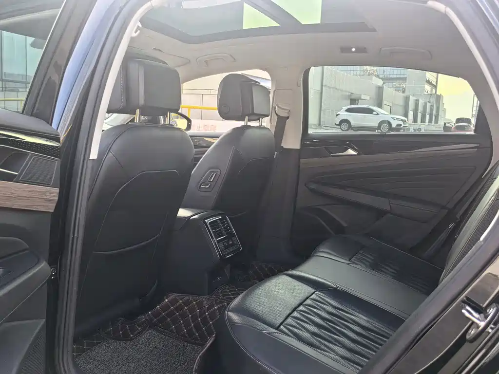 Volkswagen Passat — миниатюра 8