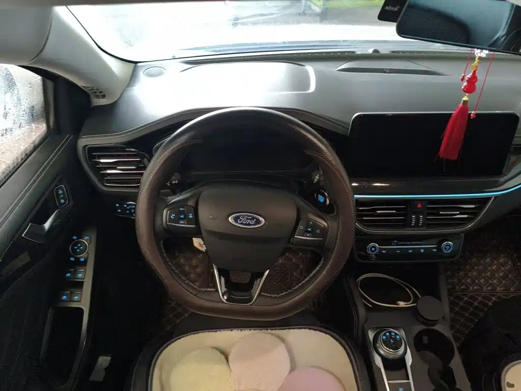 Ford Focus — миниатюра 11
