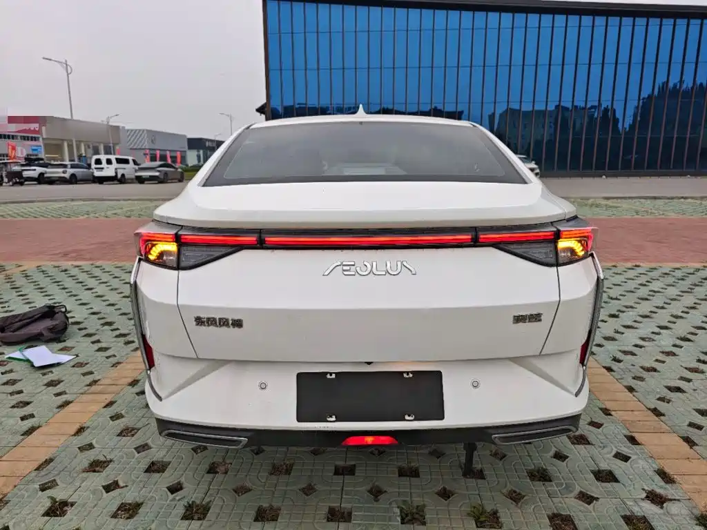 Aeolus Yixuan — миниатюра 6