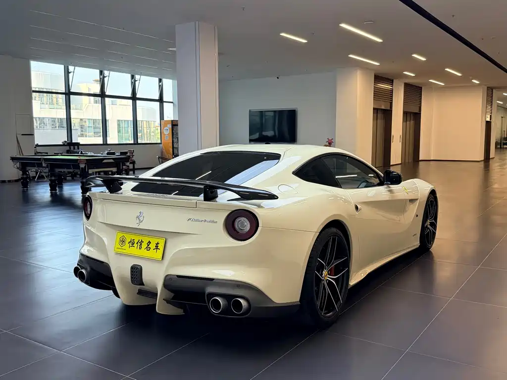 Ferrari F12berlinetta — миниатюра 7