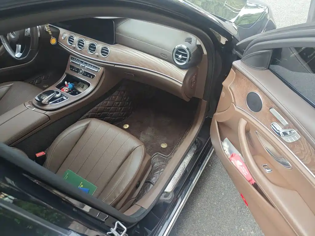 Mercedes-Benz E-Class — миниатюра 18