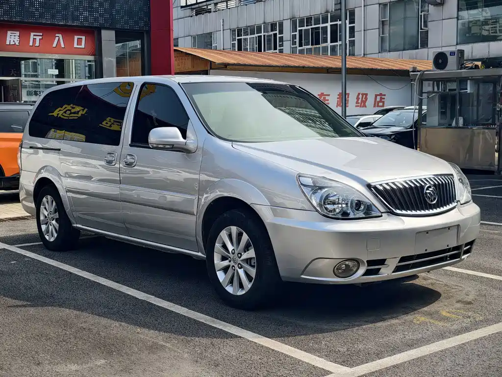 Buick GL8 — миниатюра 2