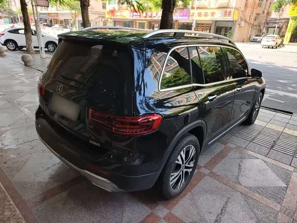 Mercedes-Benz GLB — миниатюра 7