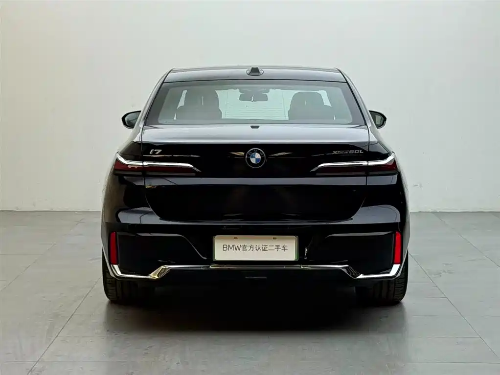 BMW i7 — миниатюра 5