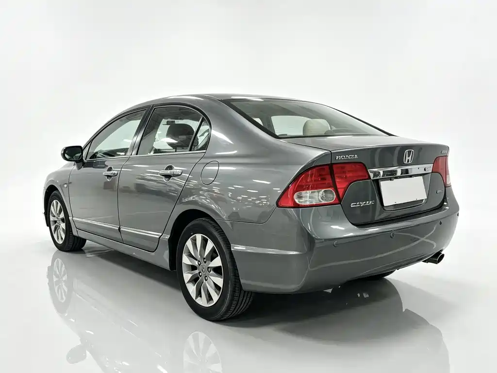 Honda Civic — миниатюра 8
