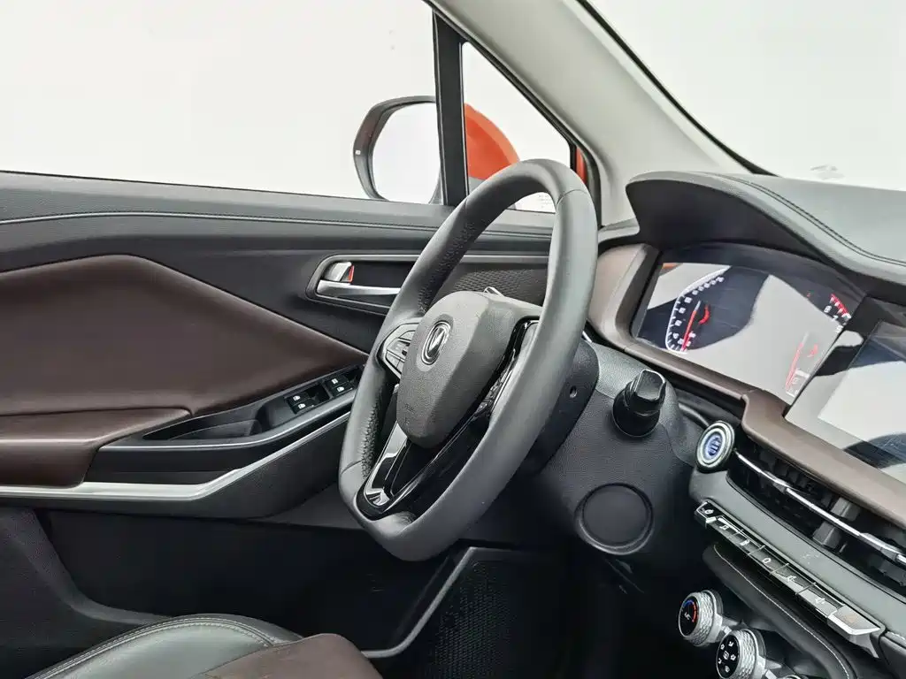 Changan CS15 — миниатюра 22