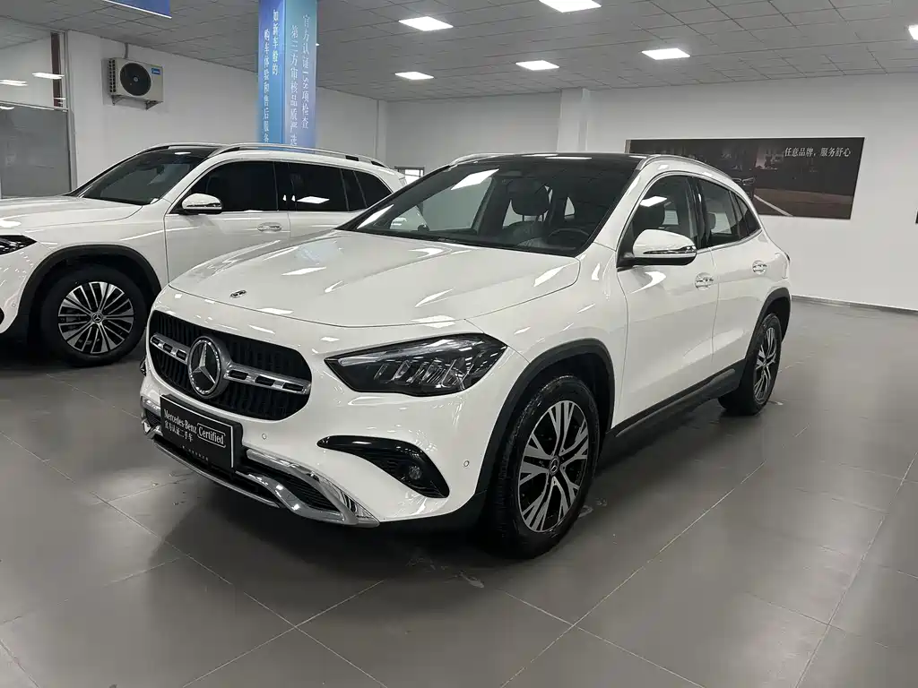 Mercedes-Benz GLA 2024
