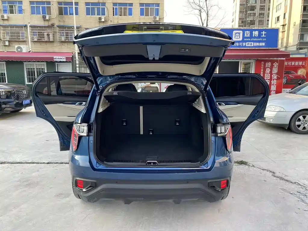 Lynk & Co 01 — миниатюра 8