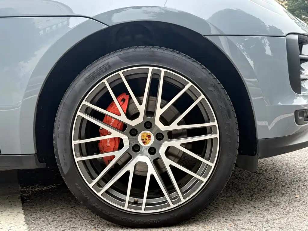 Porsche Macan — миниатюра 9