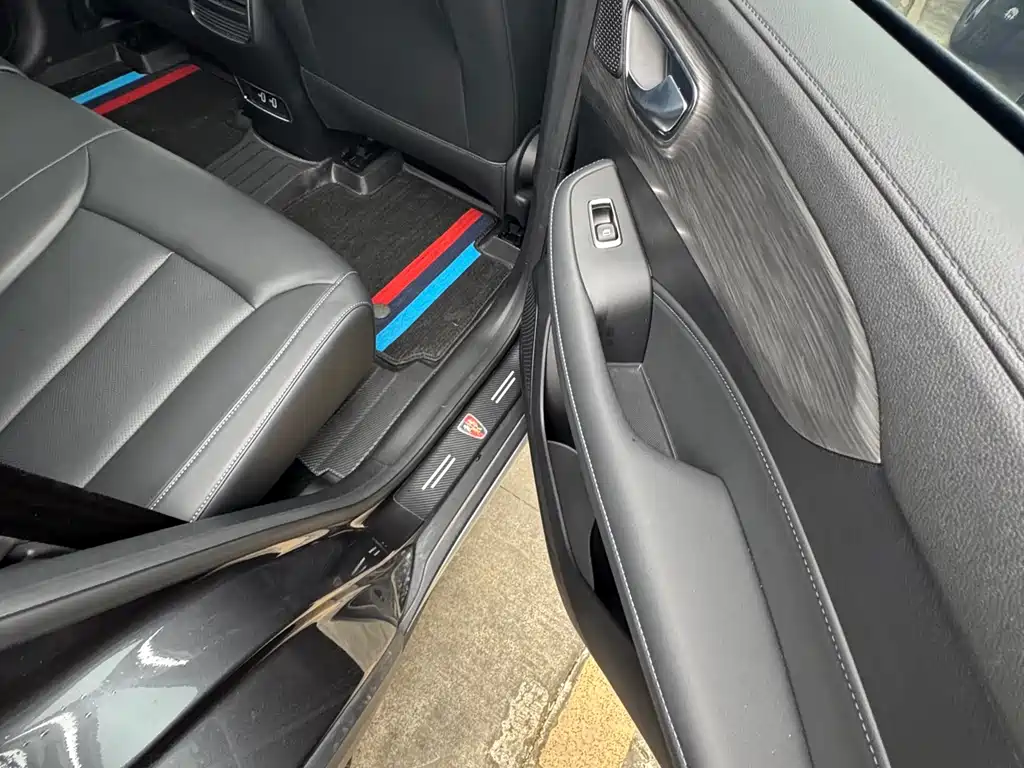 Roewe RX5 2025 PLUS 330TGI AT