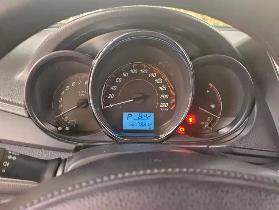 Toyota Yaris L — миниатюра 14