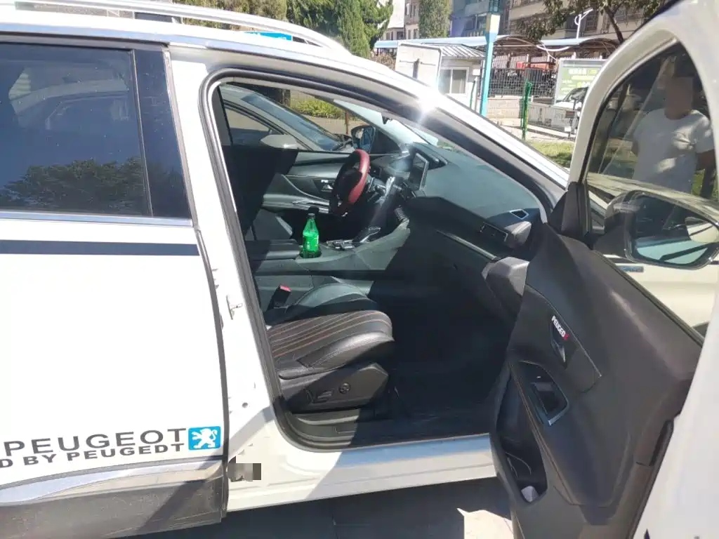 Peugeot 4008 — миниатюра 18