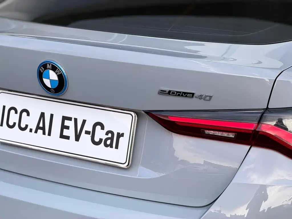 BMW i4 — миниатюра 12