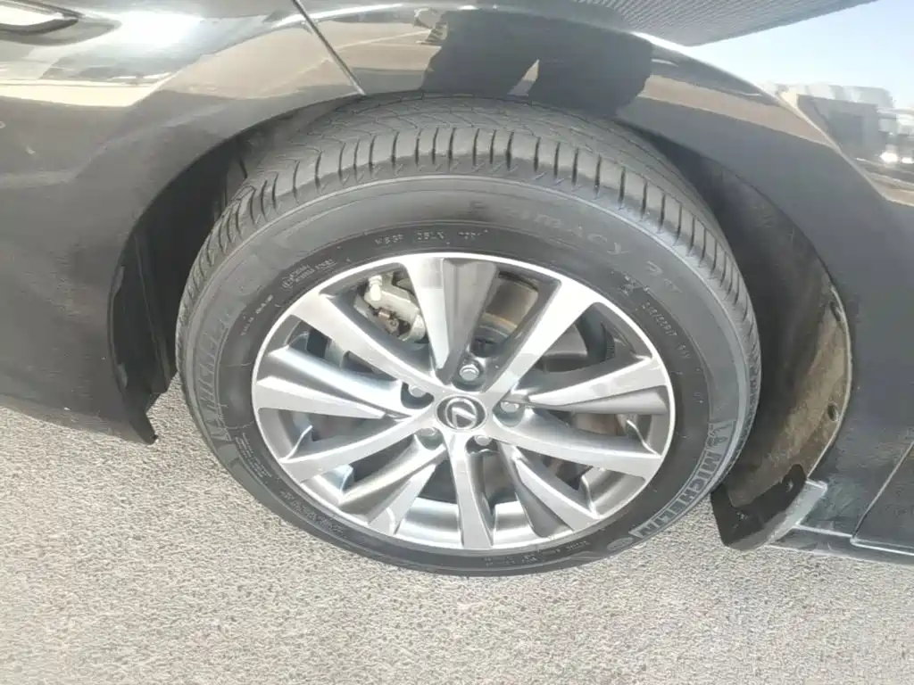 Lexus ES — миниатюра 23