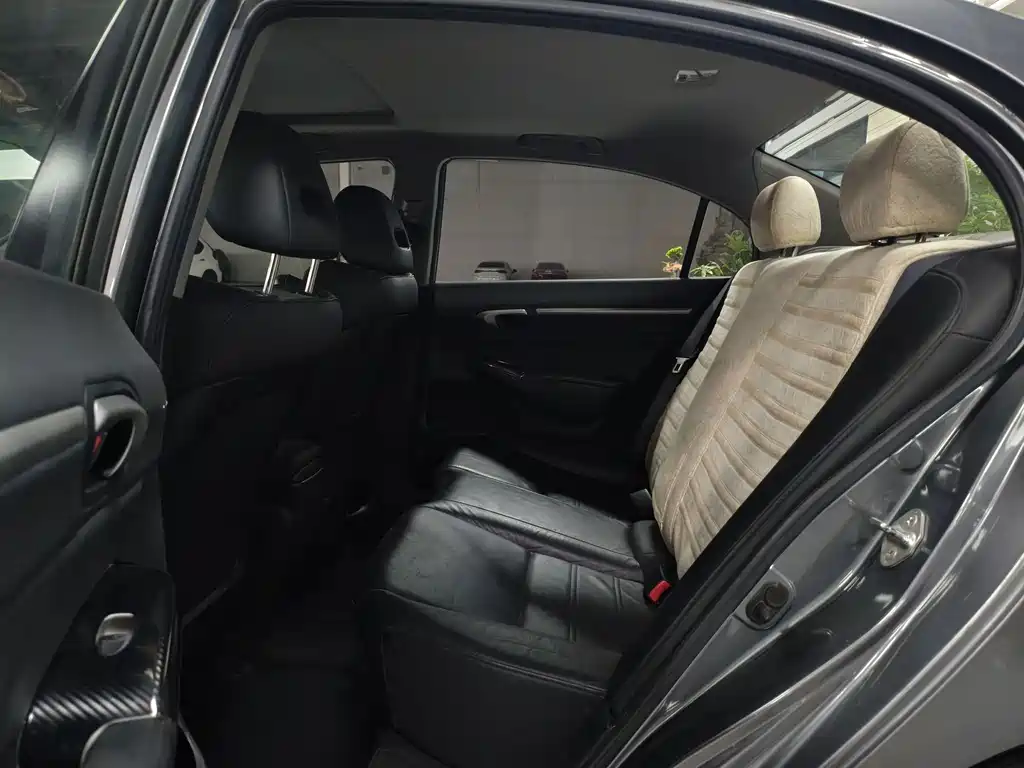 Honda Civic — миниатюра 10