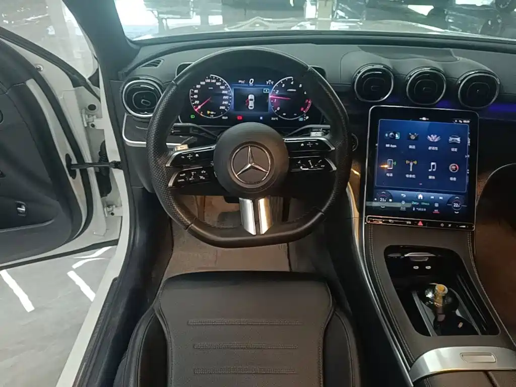 Mercedes-Benz C-Class — миниатюра 11