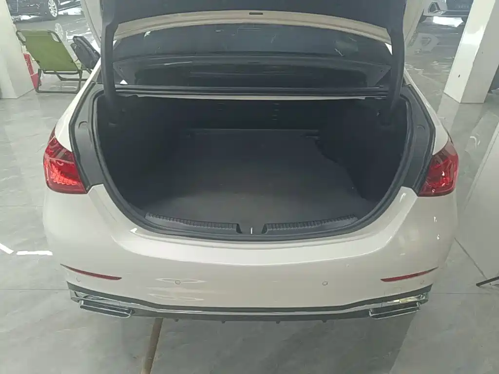 Mercedes-Benz C-Class — миниатюра 19