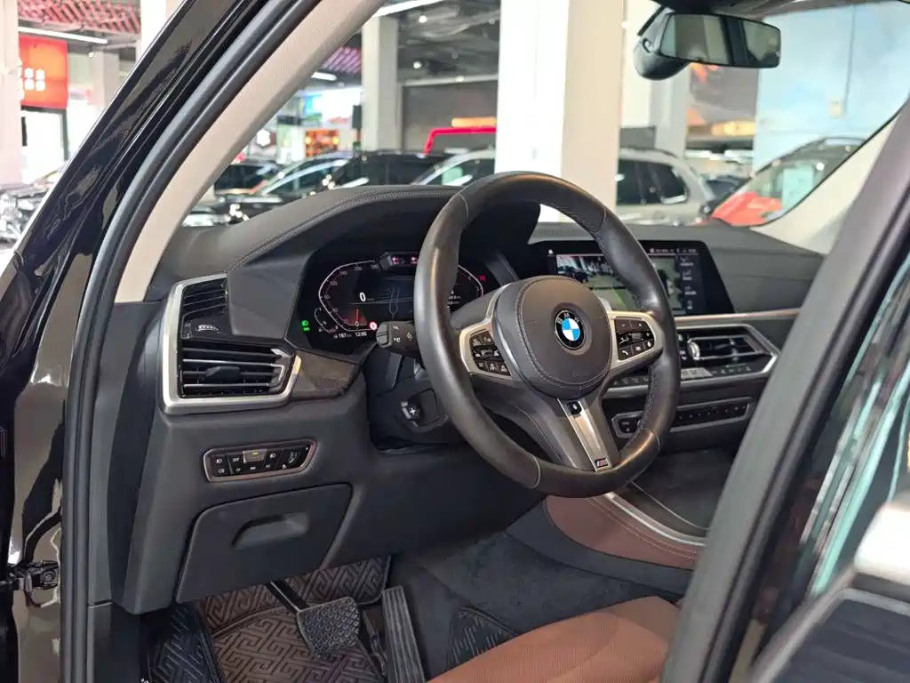 BMW X5 (Import) — миниатюра 17