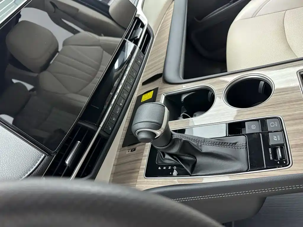Toyota Sienna — миниатюра 13