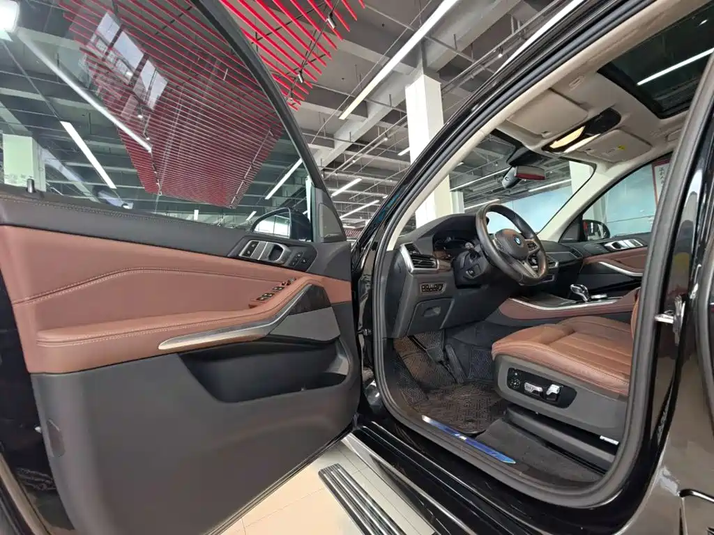 BMW X5 (Import) — миниатюра 13