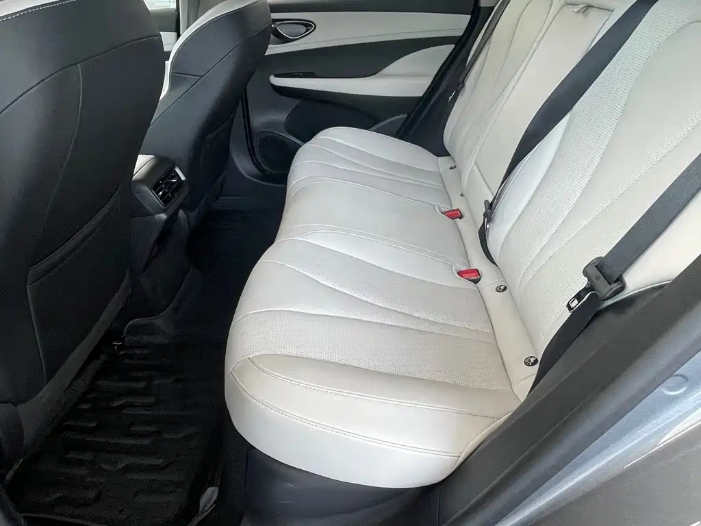 BYD Seal 05 DM-i — миниатюра 10