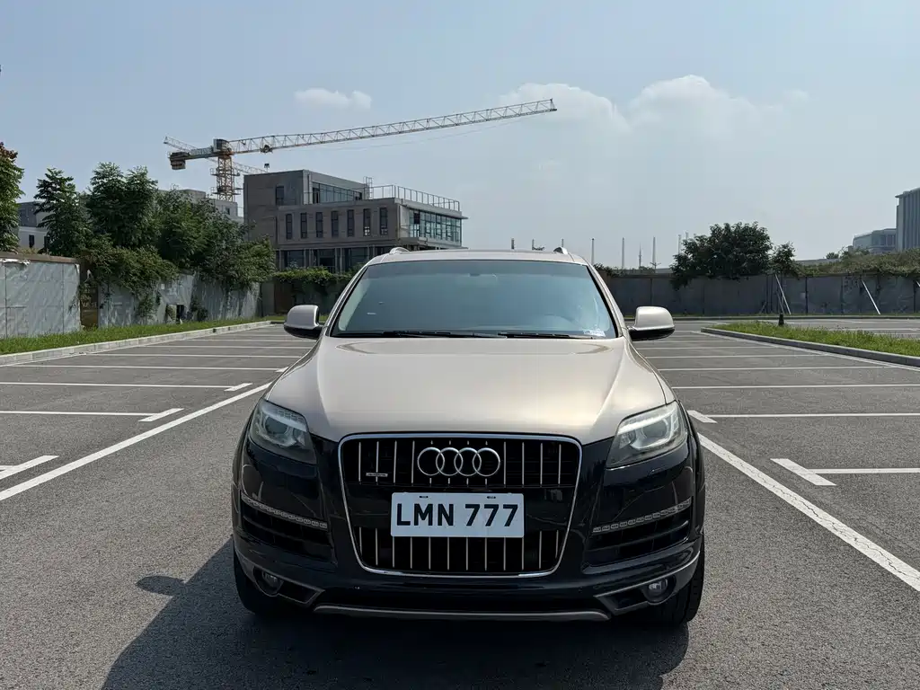 Audi Q7 — миниатюра 5