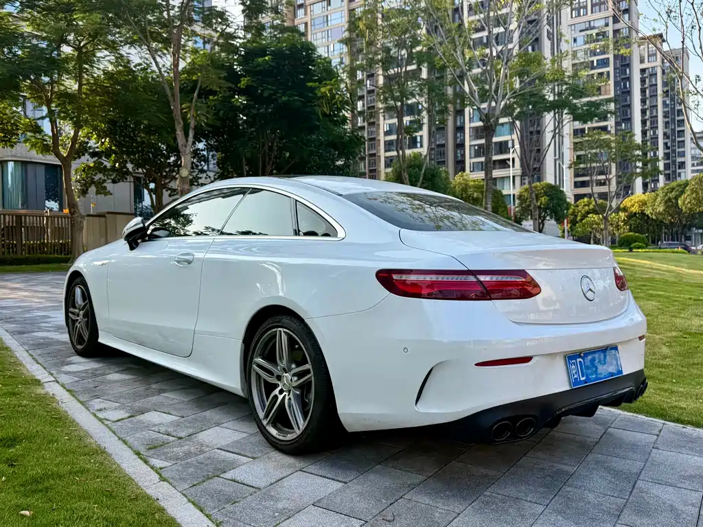 Mercedes-Benz E-Class (Import) — миниатюра 4
