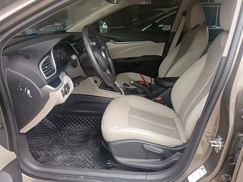 Buick Excelle — миниатюра 15