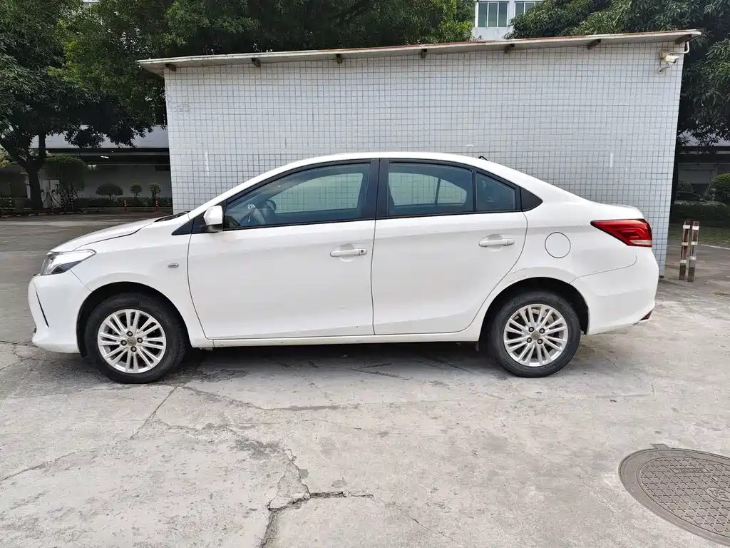 Toyota Vios — миниатюра 4