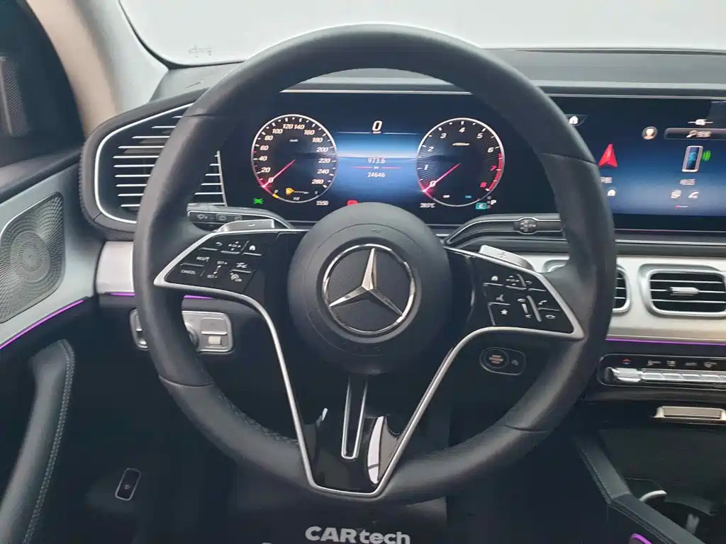 Mercedes-Benz GLE (Import) — миниатюра 20