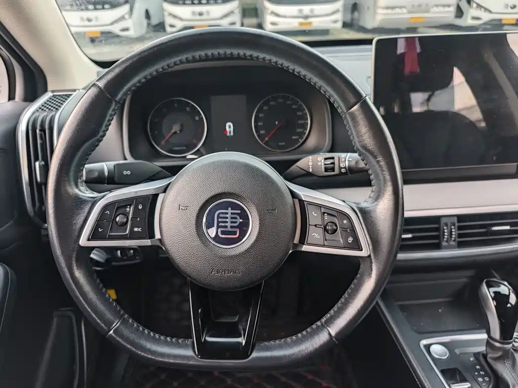 BYD Tang — миниатюра 8