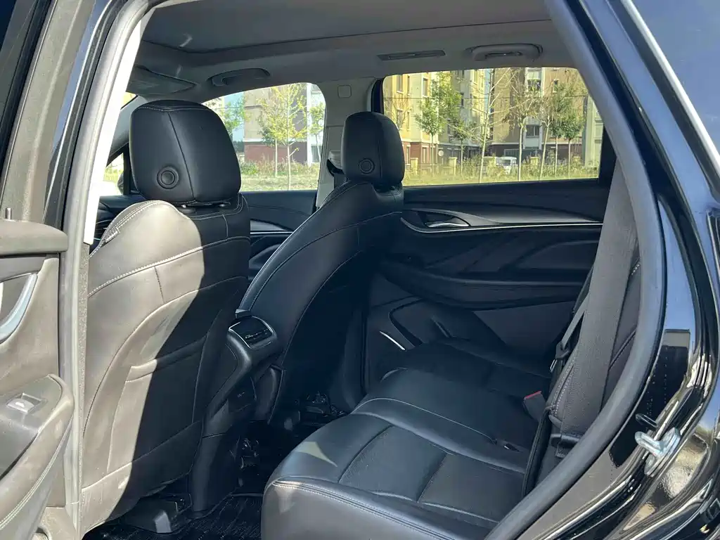 Buick Enclave — миниатюра 6
