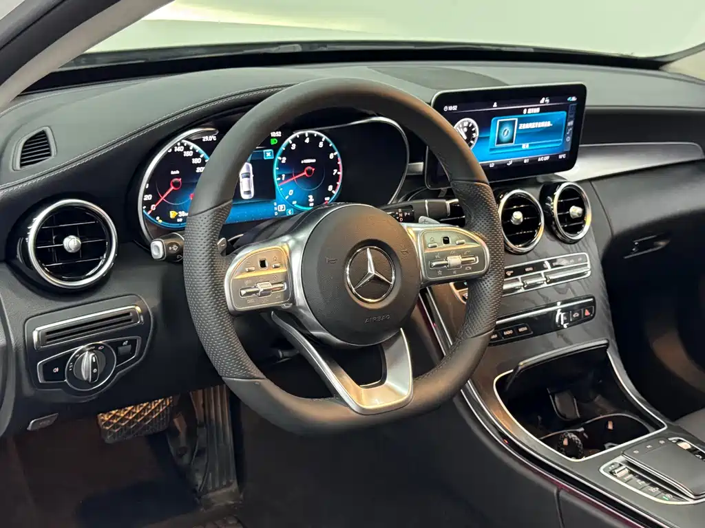 Mercedes-Benz C-Class — миниатюра 6