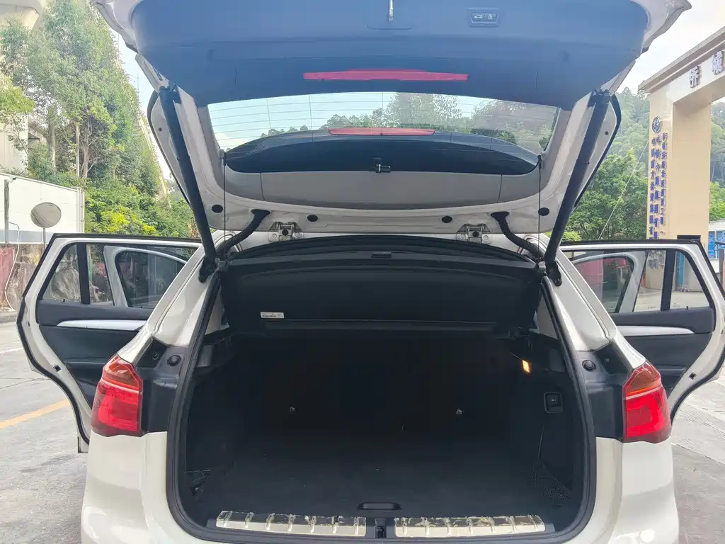 BMW X1 — миниатюра 14