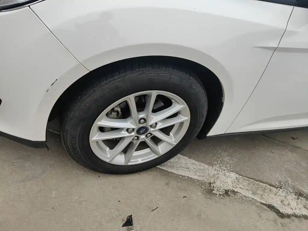 Ford Focus — миниатюра 23