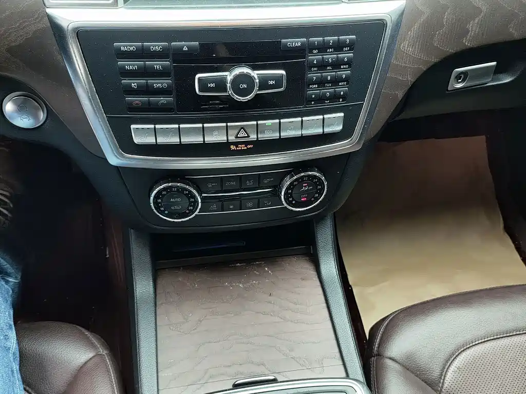 Mercedes-Benz GL-Class — миниатюра 11