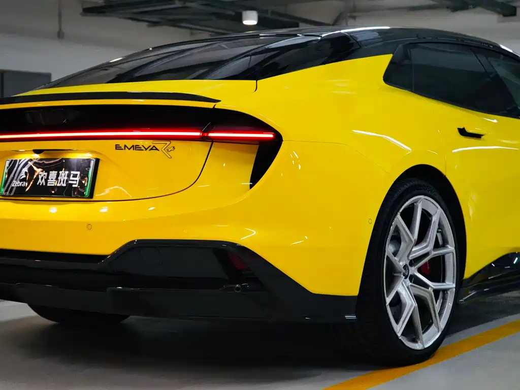 Lotus Emeya 2024 EMEYA R+