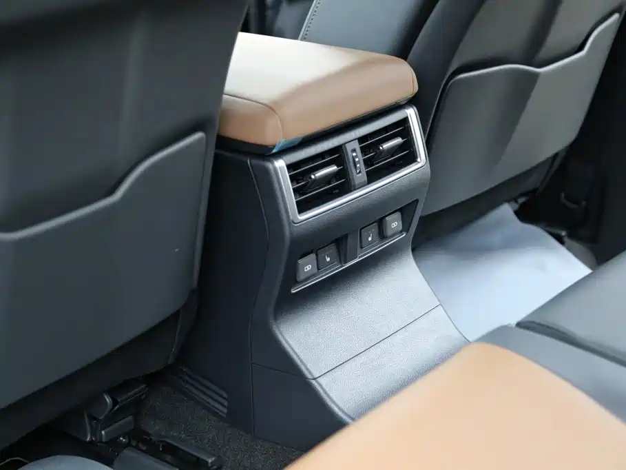 Lexus GX — миниатюра 18