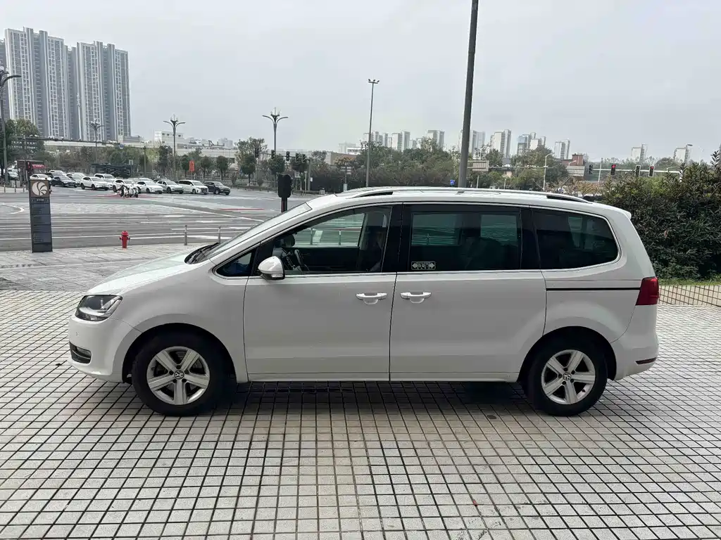 Volkswagen Sharan — миниатюра 2