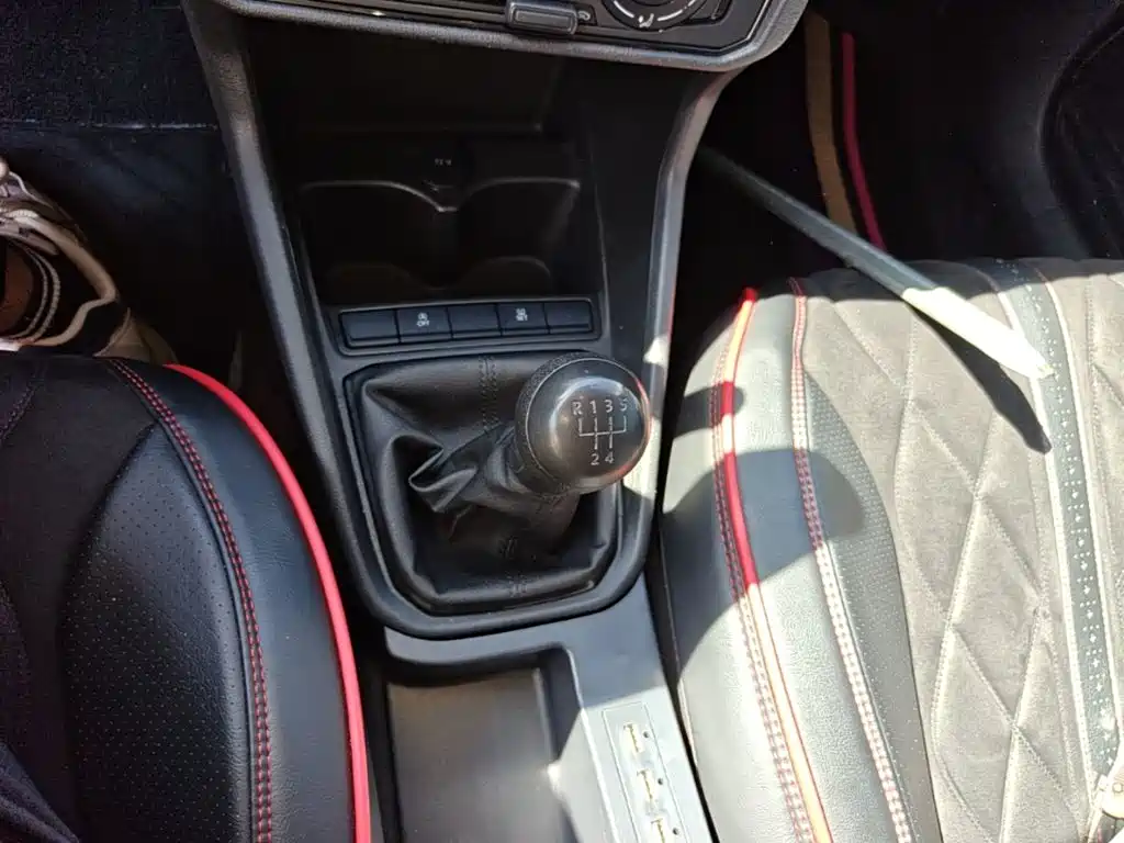 Volkswagen Santana — миниатюра 14