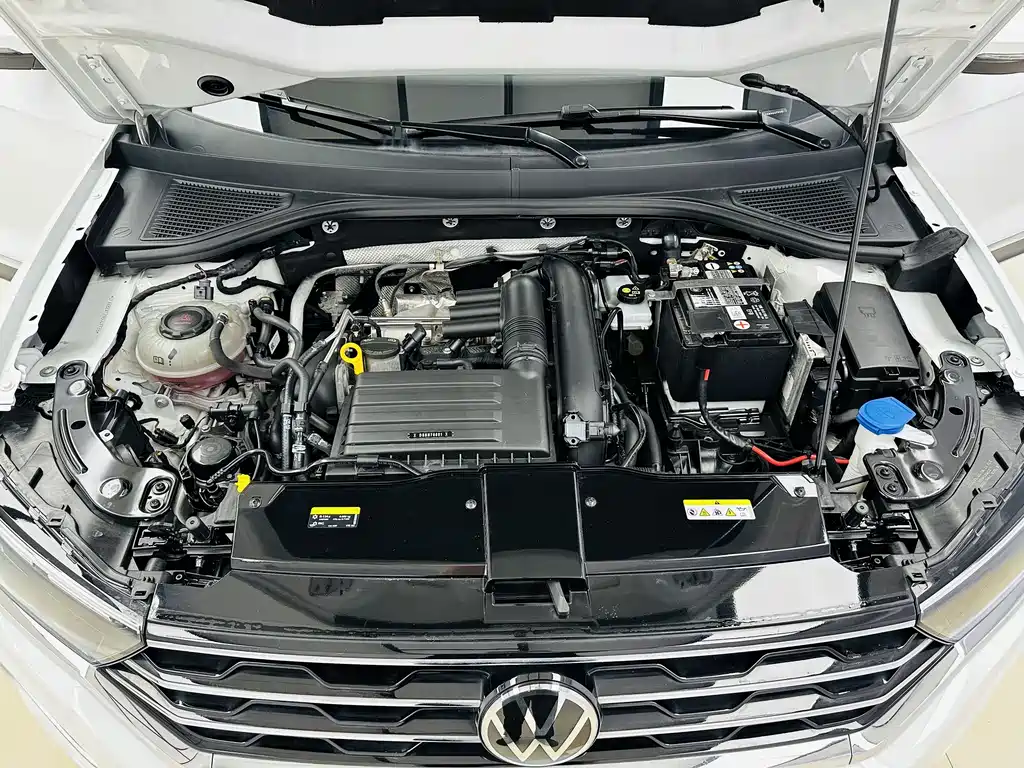 VOLKSWAGEN T ROC EXPLORING SONGS