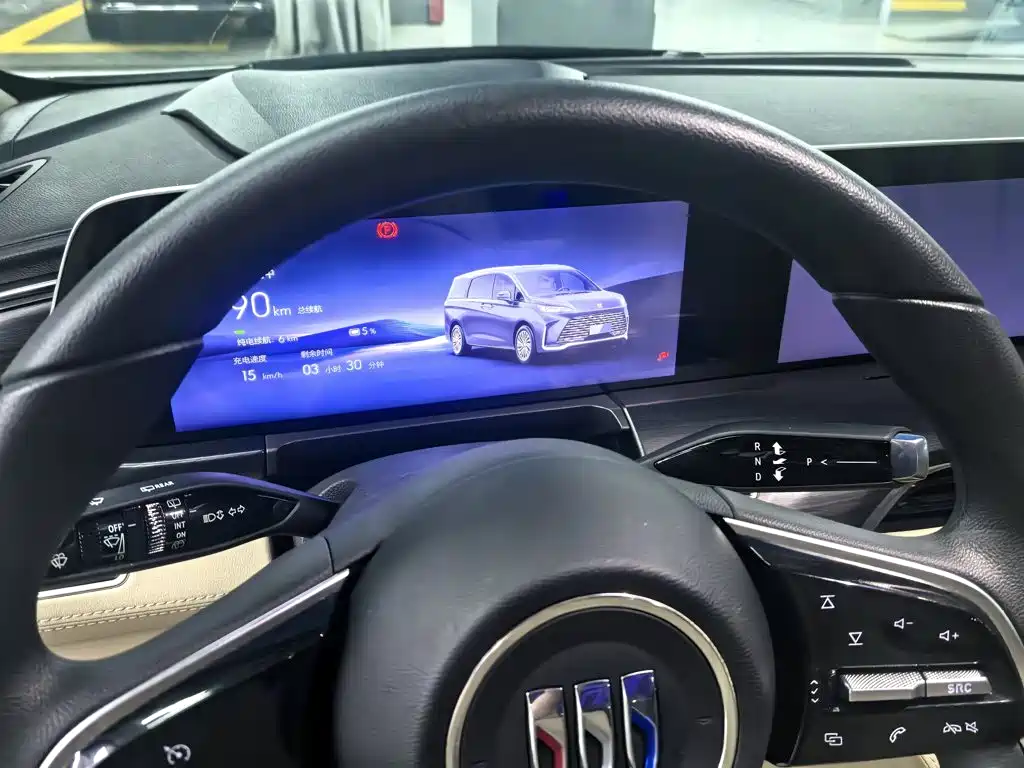 Buick GL8 Hybrid — миниатюра 5