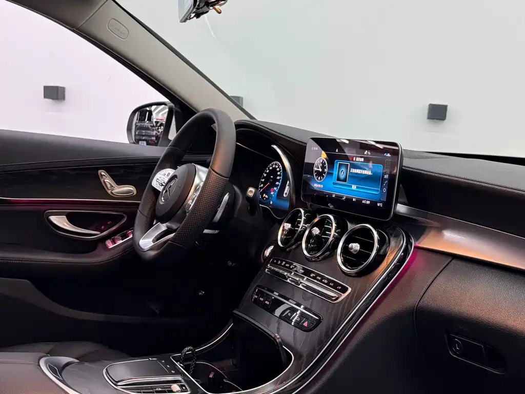 Mercedes-Benz C-Class — миниатюра 10