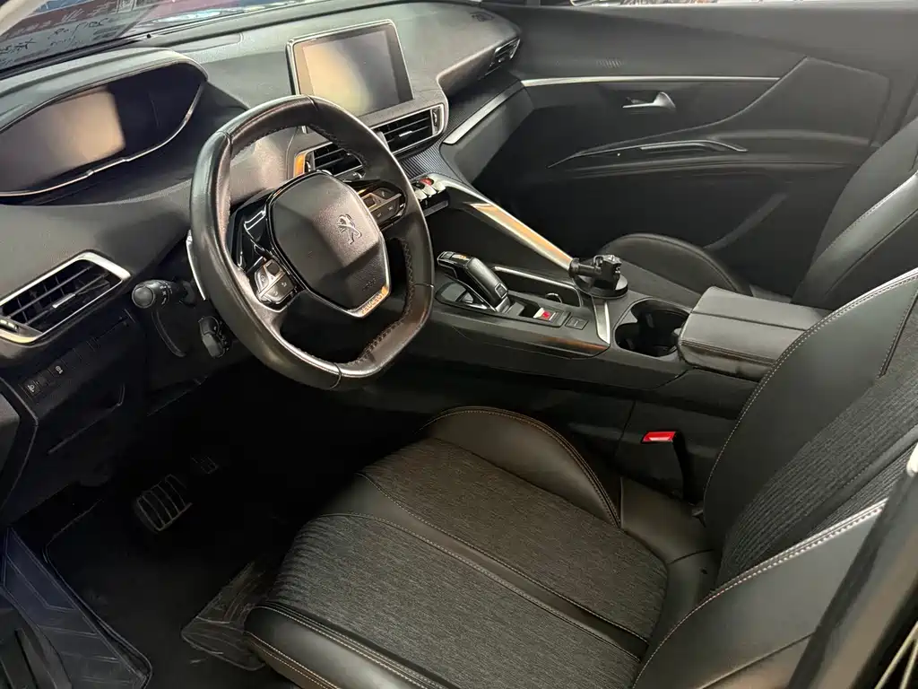 Peugeot 5008 — миниатюра 3