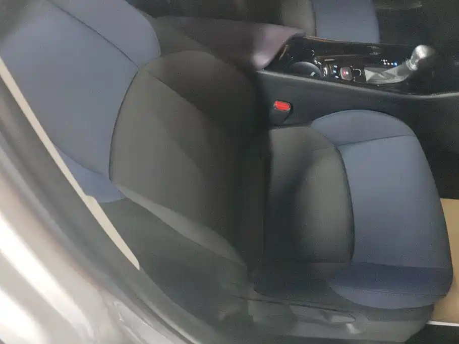 Toyota C-HR — миниатюра 8
